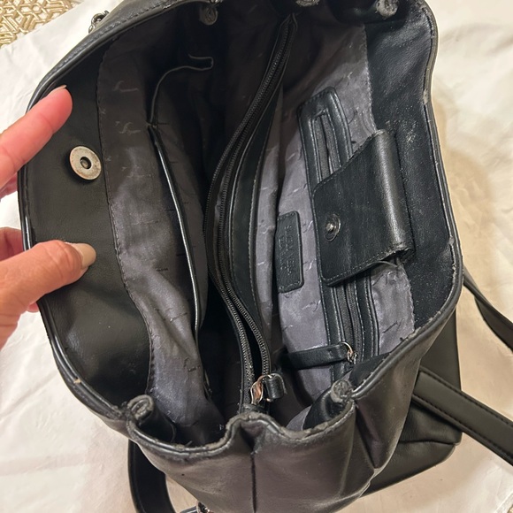 Vera Wang Purse - Picture 4 of 4